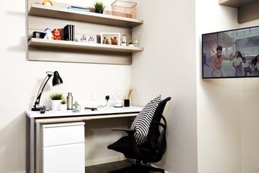 Deluxe at Richmond House, Terminus Terrace, City Centre, Southampton, SO143PN - Image 3