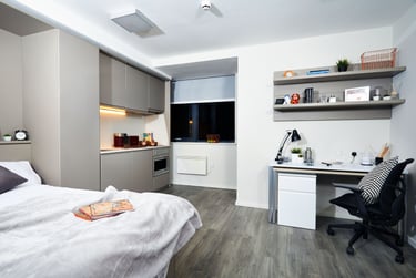 Premium at Richmond House, Terminus Terrace, City Centre, Southampton, SO143PN - Image 1