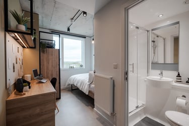 Classic En-suite - Image 2