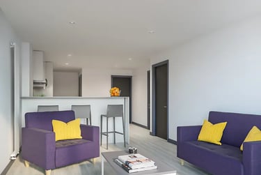 Premium Ensuite in 2 Bed Apartment - Image 4