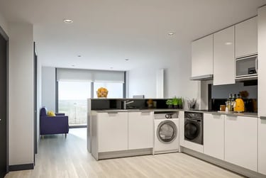 Premium Ensuite in 2 Bed Apartment - Image 3