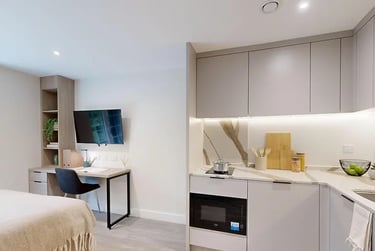 Deluxe Studio at Rothesay House, 17 Hinton Road, City Centre, Bournemouth, BH12EE - Image 3