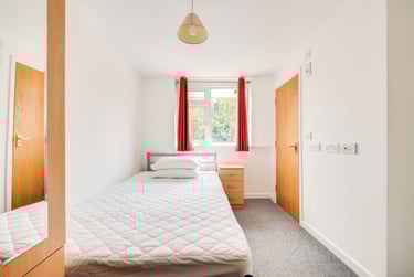 5 bed house, St Dunstans Close, St Stephens, Kent, CT28LP - Image 2