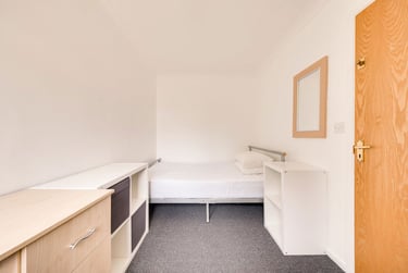 6 bed house, Kent Avenue, Christchurch, Kent, CT11RR - Image 6