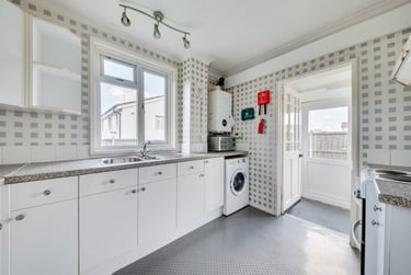 4 bed house, Old Park Avenue, Christchurch, Kent, CT11DN - Image 1