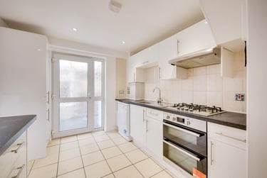 5 bed house, Tenterden Drive, Hales Place, Kent, CT27BN - Image 7