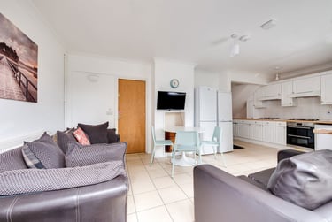 5 bed house, Warwick Road, Christchurch, Kent, CT11RG - Image 1