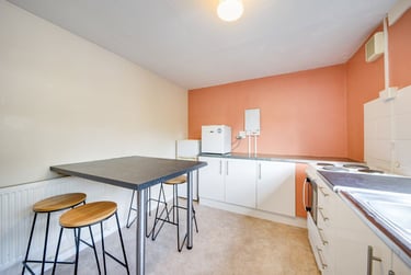 3 bed flat, Long Meadow Way, Hales Place, Kent, CT27DG - Image 4