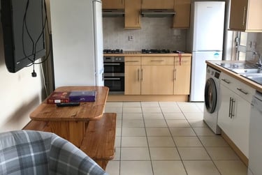 6 bed house, Kent Avenue, Christchurch, Kent, CT11RN - Image 4