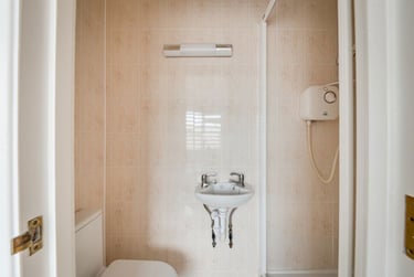 4 bed house, Somerset Road, Christchurch, Canterbury, CT11RH - Image 15