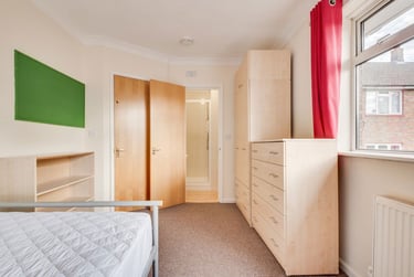 6 bed house, Kent Avenue, Christchurch, Kent, CT11RR - Image 15