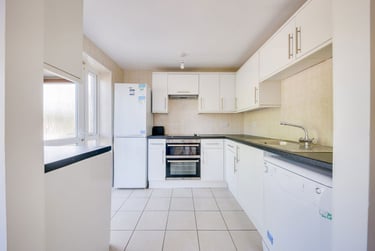 4 bed house, Tenterden Drive, Hales Place, Canterbury, CT27BN - Image 7