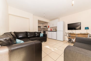 6 bed house, Shipman Avenue, Harbledown, Kent, CT28PE - Image 2