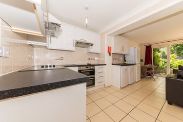 6 bed house, Shipman Avenue, Harbledown, Kent, CT28PE - Image 4