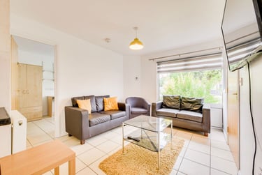 6 bed house, Somner Close, St Stephens, Kent, CT28LJ - Image 4