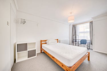 4 bed house, York Road, Wincheap, Kent, CT13TA - Image 4