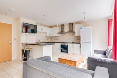 6 bed house, St Michaels Place, St Stephens, Kent, CT27HQ - Image 3