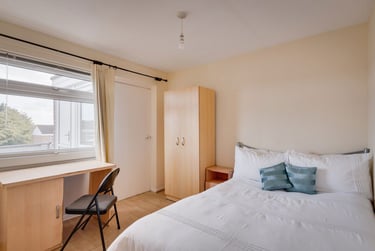 4 bed house, Hovenden Close, Hales Place, Kent, CT27DR - Image 4