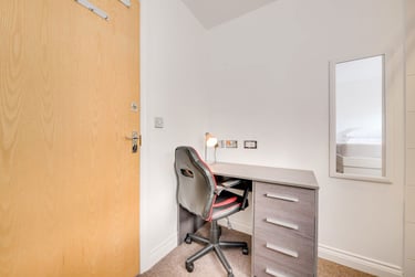 2 bed house, Downs Road, Hales Place, Kent, CT27TW - Image 9
