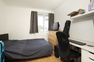 4 bed house, Sundridge Close -No Bills, Hales Place, Kent, CT27QW - Image 9