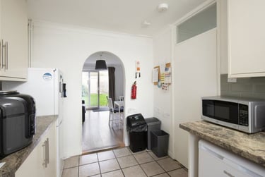 4 bed house, Sundridge Close -No Bills, Hales Place, Kent, CT27QW - Image 2