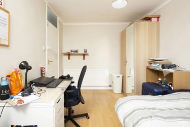 4 bed house, Sundridge Close -No Bills, Hales Place, Kent, CT27QW - Image 14