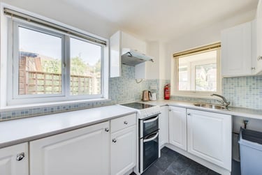 1 bed house, St Michaels Road, St Stephens, Kent, CT27HG - Image 9