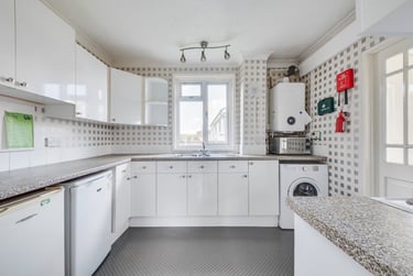 4 bed house, Old Park Avenue, Christchurch, Kent, CT11DN - Image 7