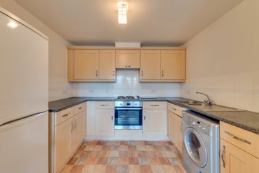 3 bed flat, Bingley Court, Wincheap, Kent, CT12SX - Image 4