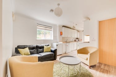 1 bed house, Regency Place, Christchurch, Kent, CT11YS - Image 4