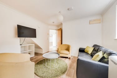 1 bed house, Regency Place, Christchurch, Kent, CT11YS - Image 5