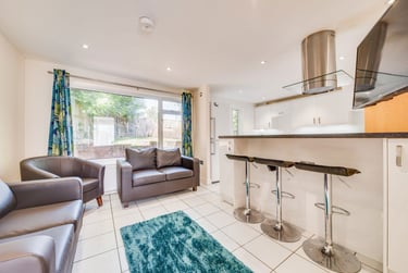 1 bed house, Crossways, Hales Place, Kent, CT27BS - Image 7
