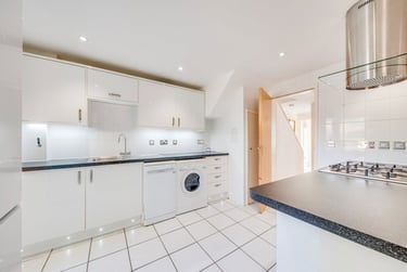 1 bed house, Crossways, Hales Place, Kent, CT27BS - Image 3