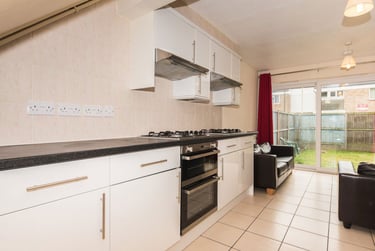6 bed house, Suffolk Road, Christchurch, Kent, CT11SA - Image 6