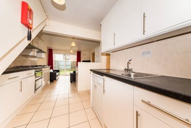 6 bed house, Suffolk Road, Christchurch, Kent, CT11SA - Image 5