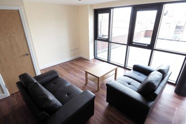 3 bed flat, 121 Fitzwilliam Street, Devonshire Green, Sheffield, S14JP - Image 3