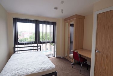 3 bed flat, 121 Fitzwilliam Street, Devonshire Green, Sheffield, S14JP - Image 7
