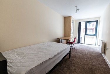 3 bed flat, Ecco, Highfield, Sheffield, S118BP - Image 10