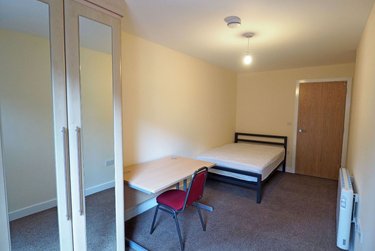 4 bed flat, 121 Fitzwilliam Street, Devonshire Green, Sheffield, S14JP - Image 5