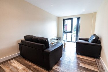 3 bed flat, Ecco, Highfield, Sheffield, S118BP - Image 3