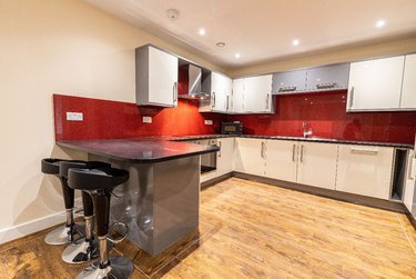 3 bed flat, Ecco, Highfield, Sheffield, S118BP - Image 1