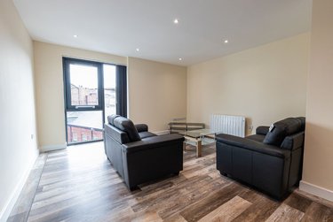 3 bed flat, Ecco, Highfield, Sheffield, S118BP - Image 3