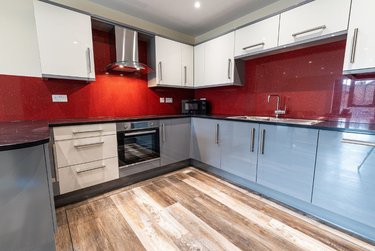 3 bed flat, Ecco, Highfield, Sheffield, S118BP - Image 1