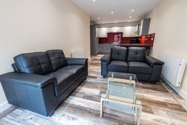 3 bed flat, Ecco, Highfield, Sheffield, S118BP - Image 2