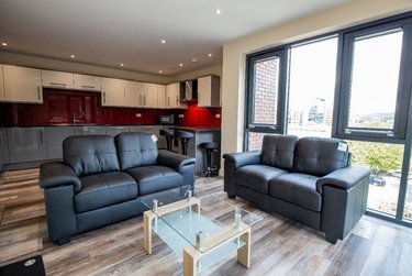 3 bed flat, Ecco, Highfield, Sheffield, S118BP - Image 2