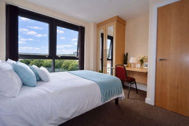 3 bed flat, 121 Fitzwilliam Street, Devonshire Green, Sheffield, S14JP - Image 5