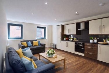 4 bed flat, 121 Fitzwilliam Street, Devonshire Green, Sheffield, S14JP - Image 3