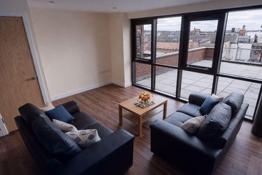 3 bed flat, 121 Fitzwilliam Street, Devonshire Green, Sheffield, S14JP - Image 4