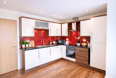3 bed flat, 121 Fitzwilliam Street, Devonshire Green, Sheffield, S14JP - Image 1