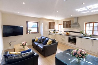 3 bed flat, Lion Works, 92 Arundel Street, Devonshire Green, Sheffield, S14RE - Image 2